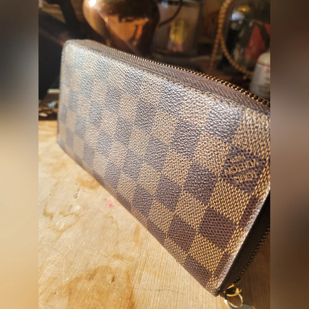 Louis Vuitton Damier Ebeme Unisex Zip Wallet